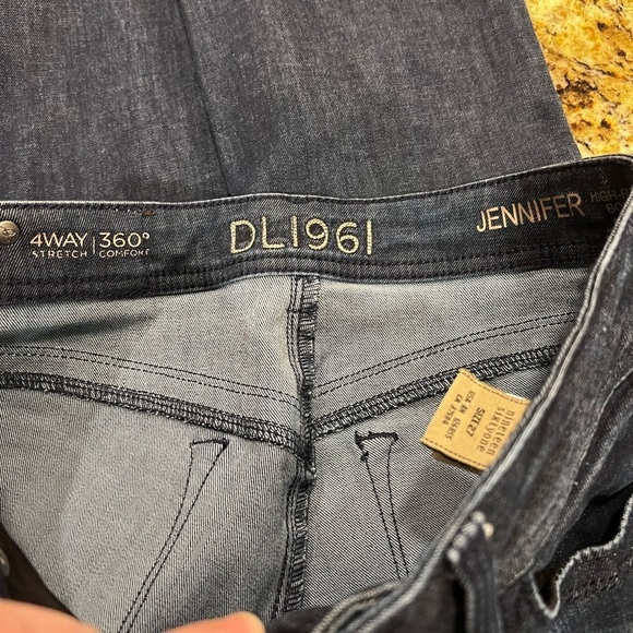 DL1961 x REVOLVE Jennifer High Rise Bootcut Jean Medium Dark Wash Size 27 - Picture 2 of 7